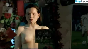 Karoline Herfurth / karolineherfurth nude photo #0077