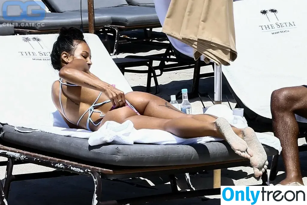 Karrueche nude photo #0211 (Karrueche)