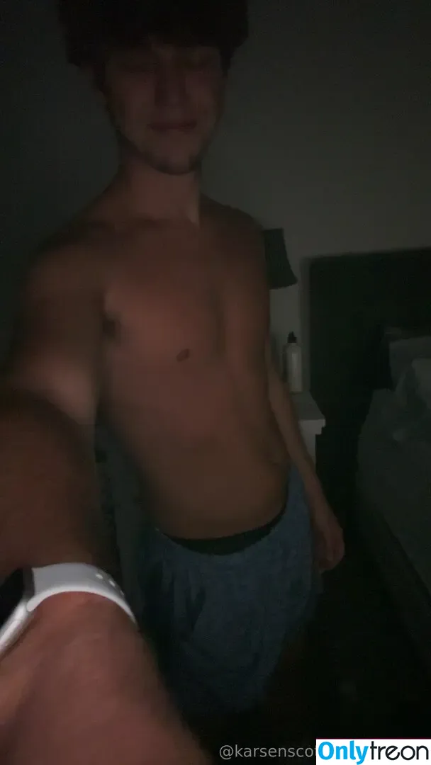 karsen.scott nude photo #0113 (karsoncscott)