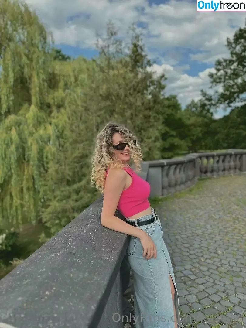 kassilis nude photo #0029 (kassilis)