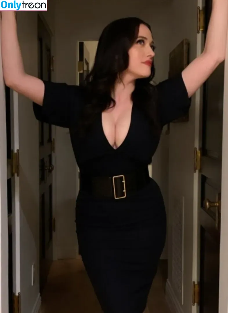 Kat Dennings nude photo #0289 (OfficialKat / katdenningsss)