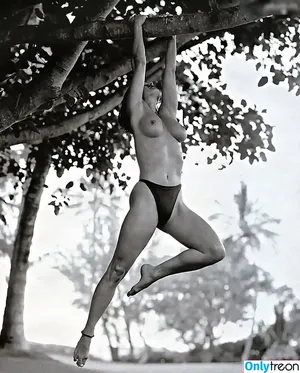 Katarina Witt / katarinawitt nude photo #0006