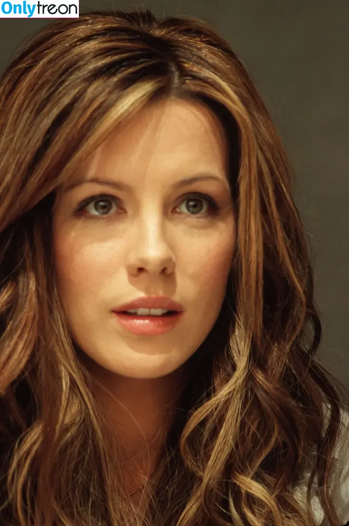 Kate Beckinsale nude photo #0565 (katebeckinsale)