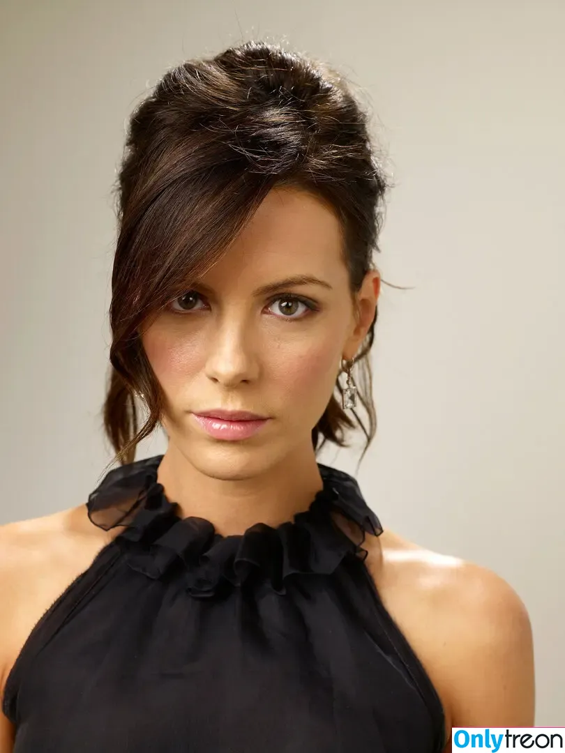 Kate Beckinsale nude photo #0603 (katebeckinsale)