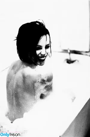 Kate Beckinsale / katebeckinsale nude photo #1161