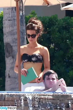 Kate Beckinsale / katebeckinsale nude photo #1206