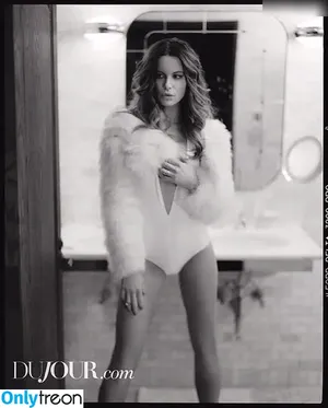 Kate Beckinsale / katebeckinsale nude photo #1451