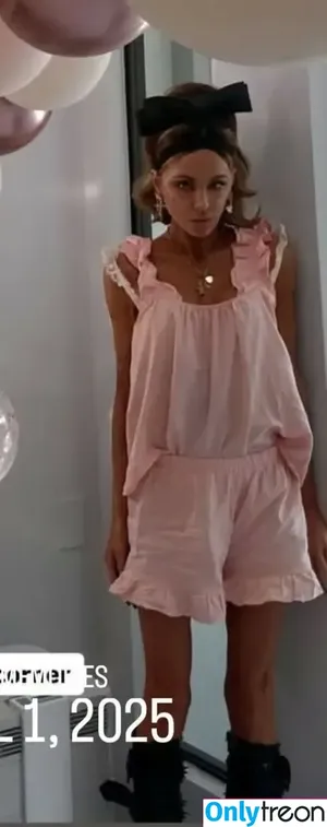 Kate Beckinsale / katebeckinsale nude photo #1962