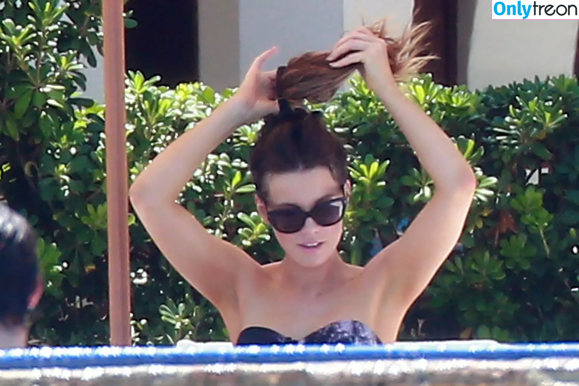 Kate Beckinsale nude photo #1193 (katebeckinsale)