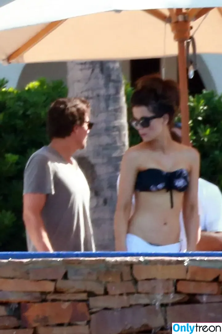 Kate Beckinsale nude photo #1210 (katebeckinsale)