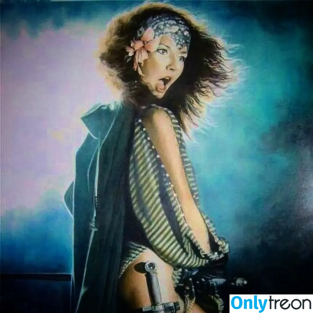 Kate Bush nude photo #0017 (katebushmusic / the_pretty_poison)