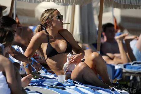 Kate Hudson / katehudson nude photo #0010