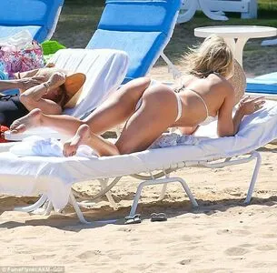 Kate Hudson / katehudson nude photo #0127
