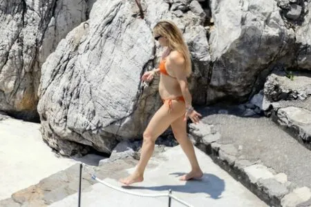 Kate Hudson / katehudson nude photo #0188