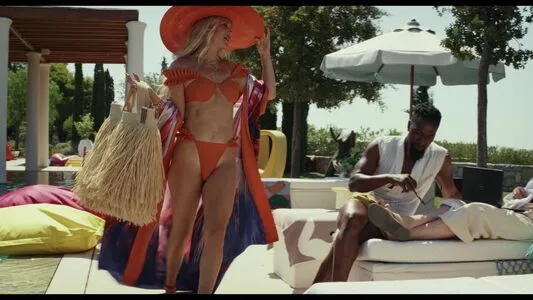 Kate Hudson / katehudson nude photo #0281