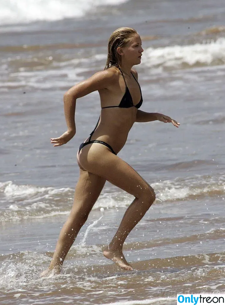 Kate Hudson nude photo #0042 (katehudson)