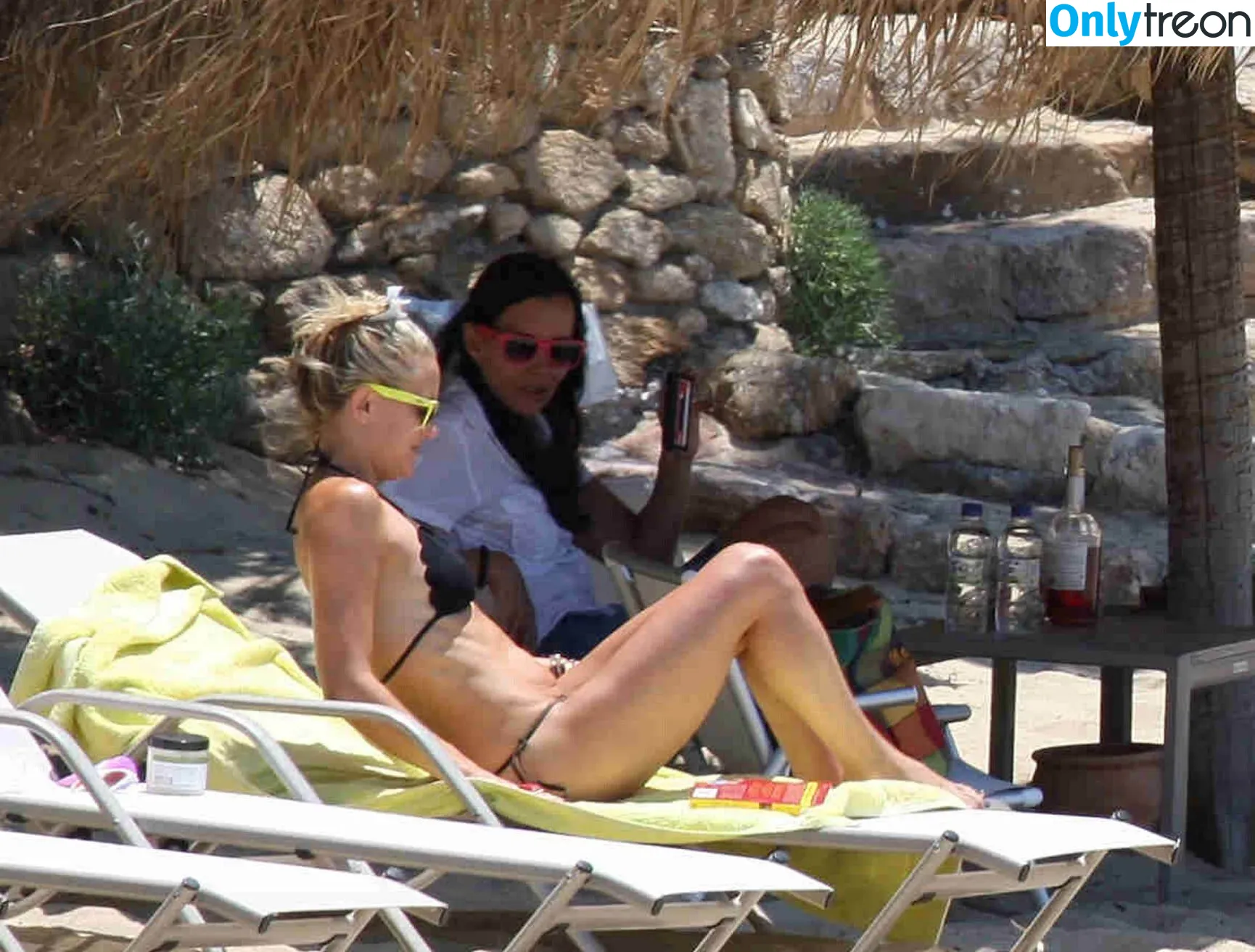 Kate Hudson nude photo #0058 (katehudson)