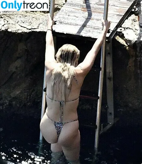 Kate Hudson nude photo #0221 (katehudson)