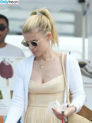 Kate Mara / katemara / marra nude photo #0390