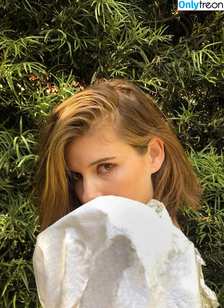 Kate Mara nude photo #0131 (katemara / marra)