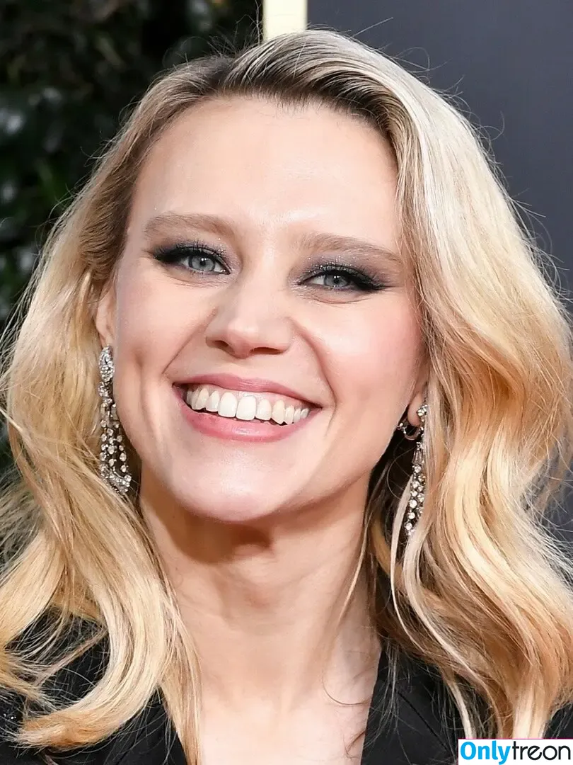 Kate McKinnon nude photo #0005 (Kate McKinnon)