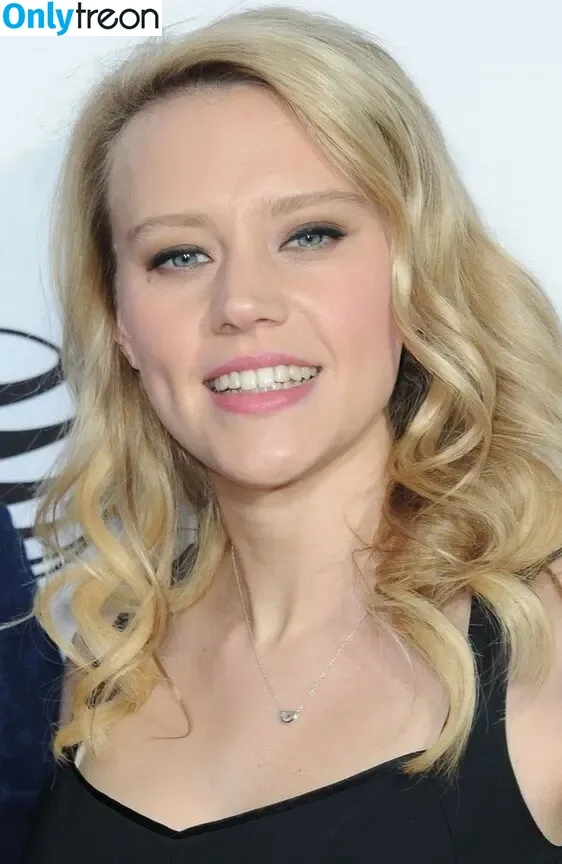 Kate McKinnon nude photo #0009 (Kate McKinnon)