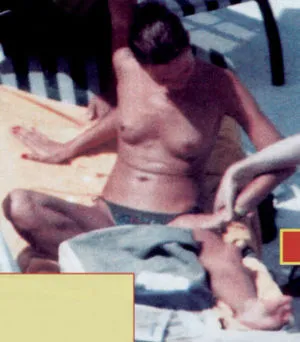 Kate Moss / kateamoss / katemossagency nude photo #0045