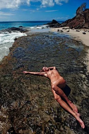 Kate Moss / kateamoss / katemossagency nude photo #0073