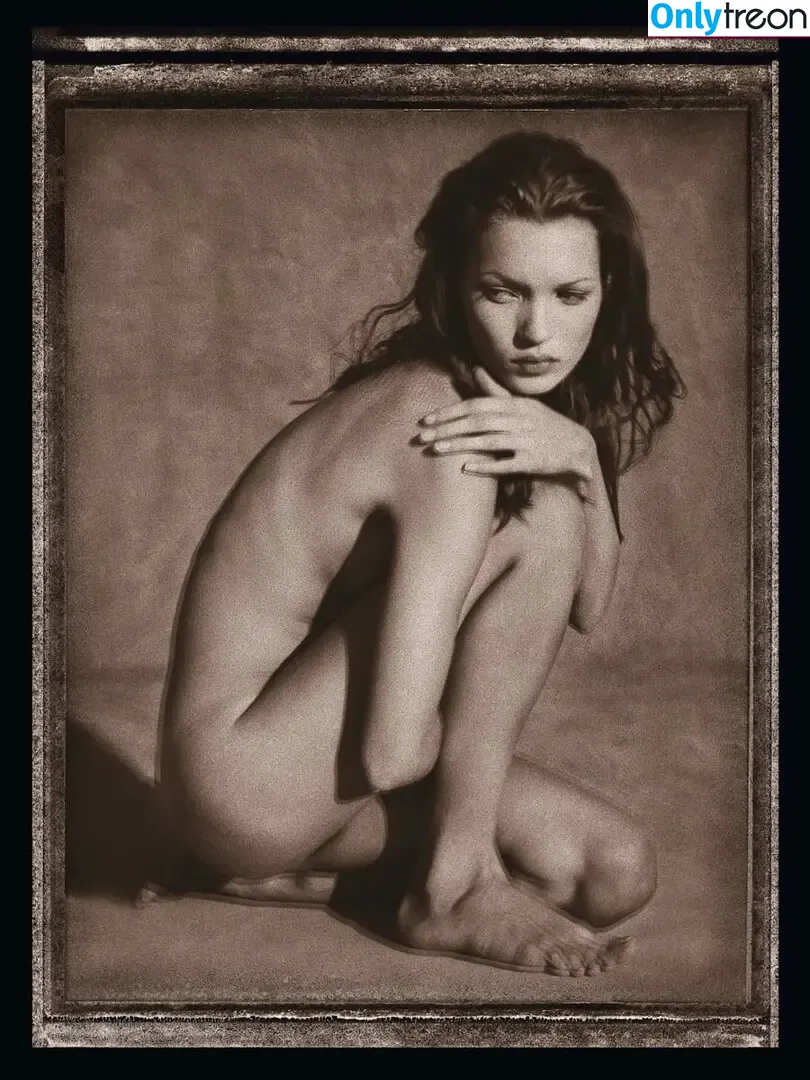 Kate Moss nude photo #0655 (kateamoss / katemossagency)