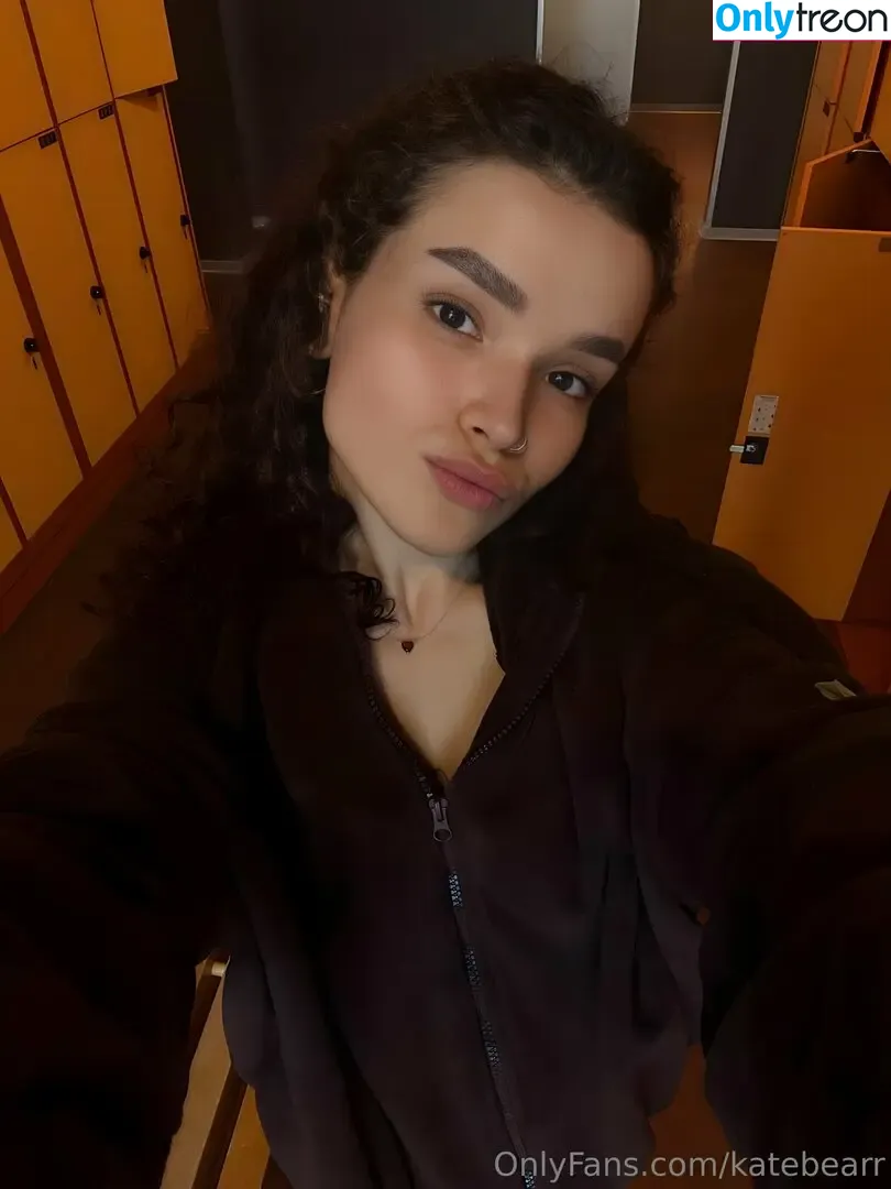 katebearr nude photo #0013 (katebearr)