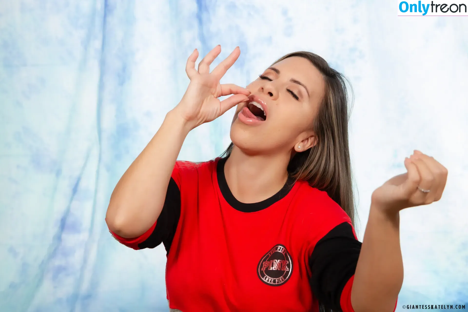 Katelyn Brooks nude photo #0192 (Giantess Katelyn / _katelynbrooks / giantesskatelyn)