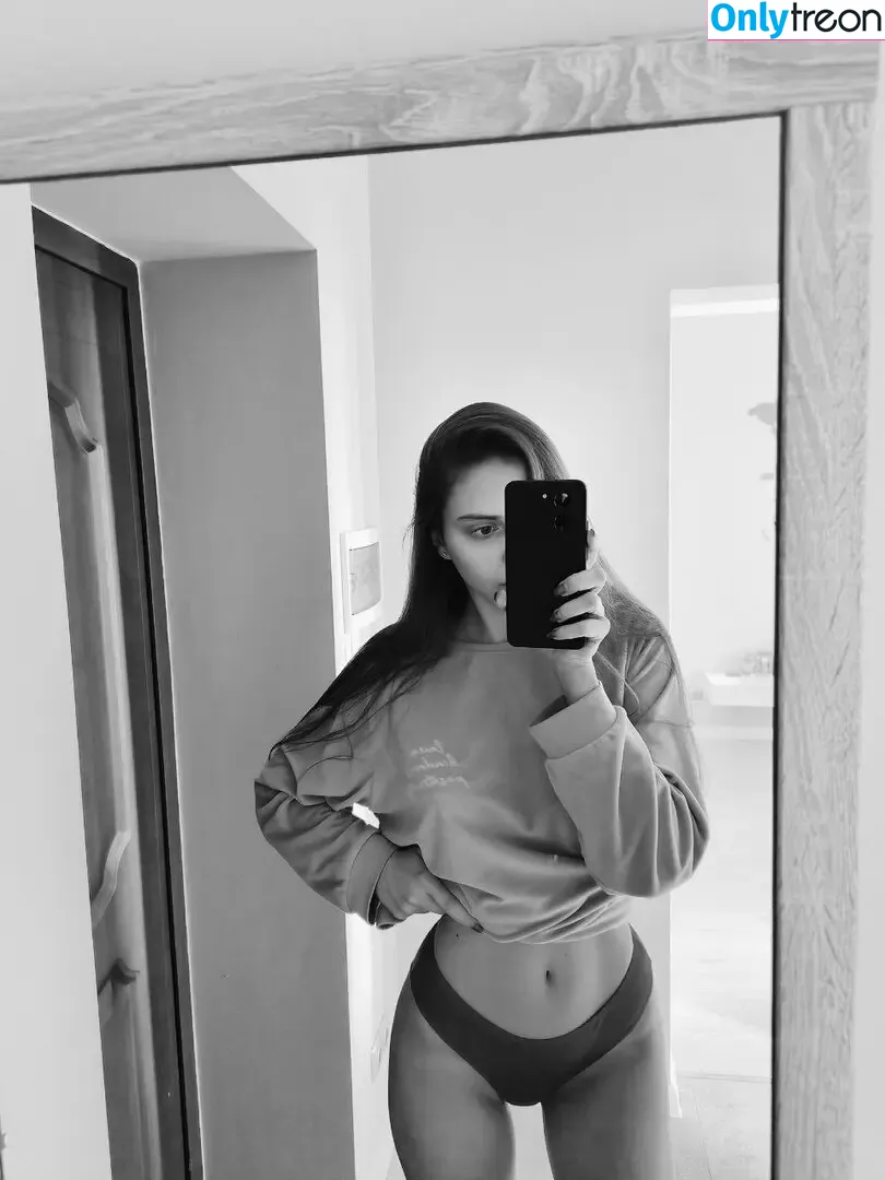 Kateryna Melnyk nude photo #0019 (katuhamelnyk)