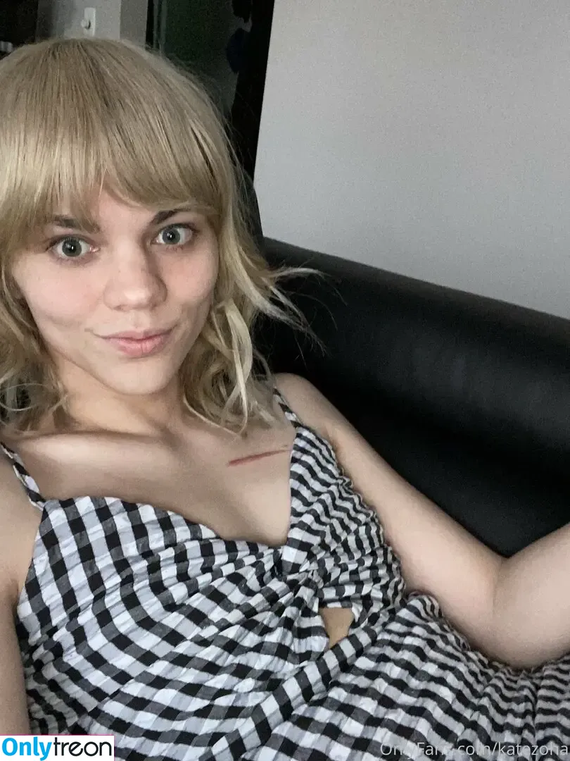 katezoha nude photo #0303 (katezoha)