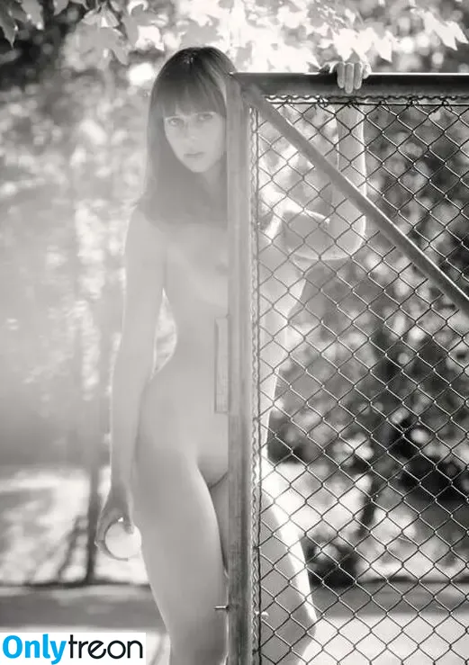 katha_rina_____ nude photo #0006 (Chamäleon / katha-rina / katharina)