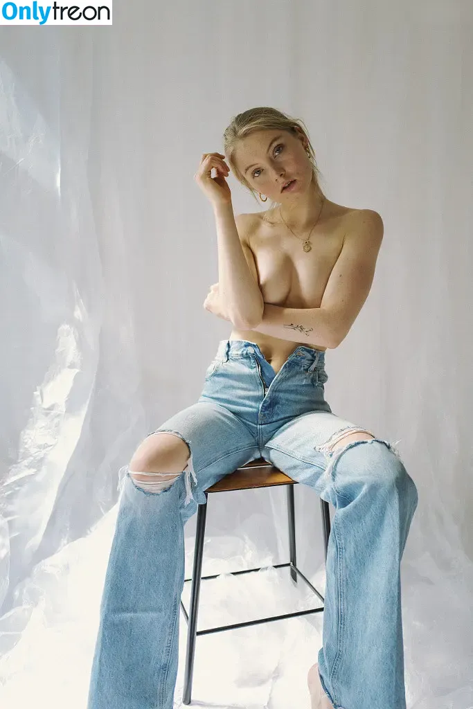 Katharina Wandrowsky nude photo #0080 (CodyBryce / katharina_wandrowsky)