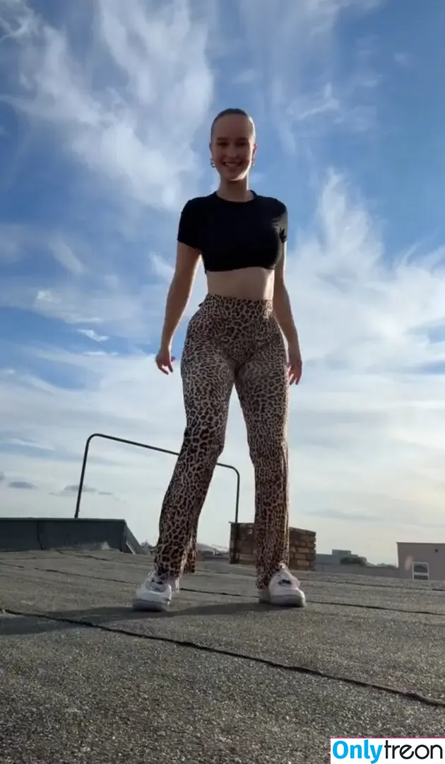 KatharinaKnoch nude photo #0034 (Kathi Dancer)