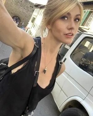 Katherine McNamara / kat.mcnamara nude photo #0211