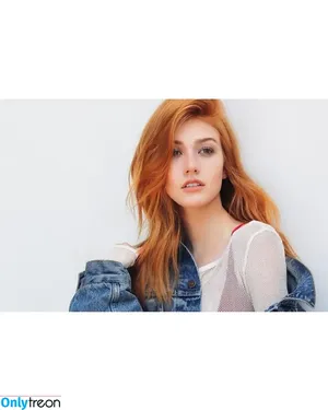 Katherine McNamara / kat.mcnamara nude photo #1004