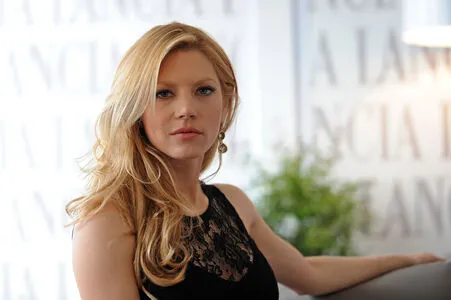 Katheryn Winnick / KatherynWinnick / basic_instinct nude photo #0340