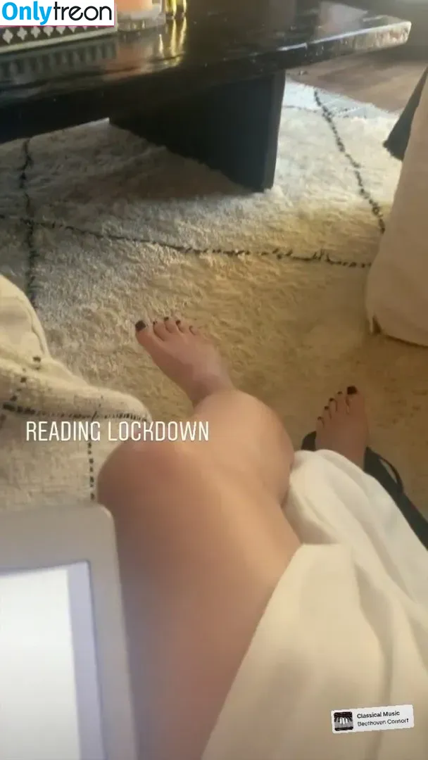 Katheryn Winnick nude photo #0034 (KatherynWinnick / basic_instinct)