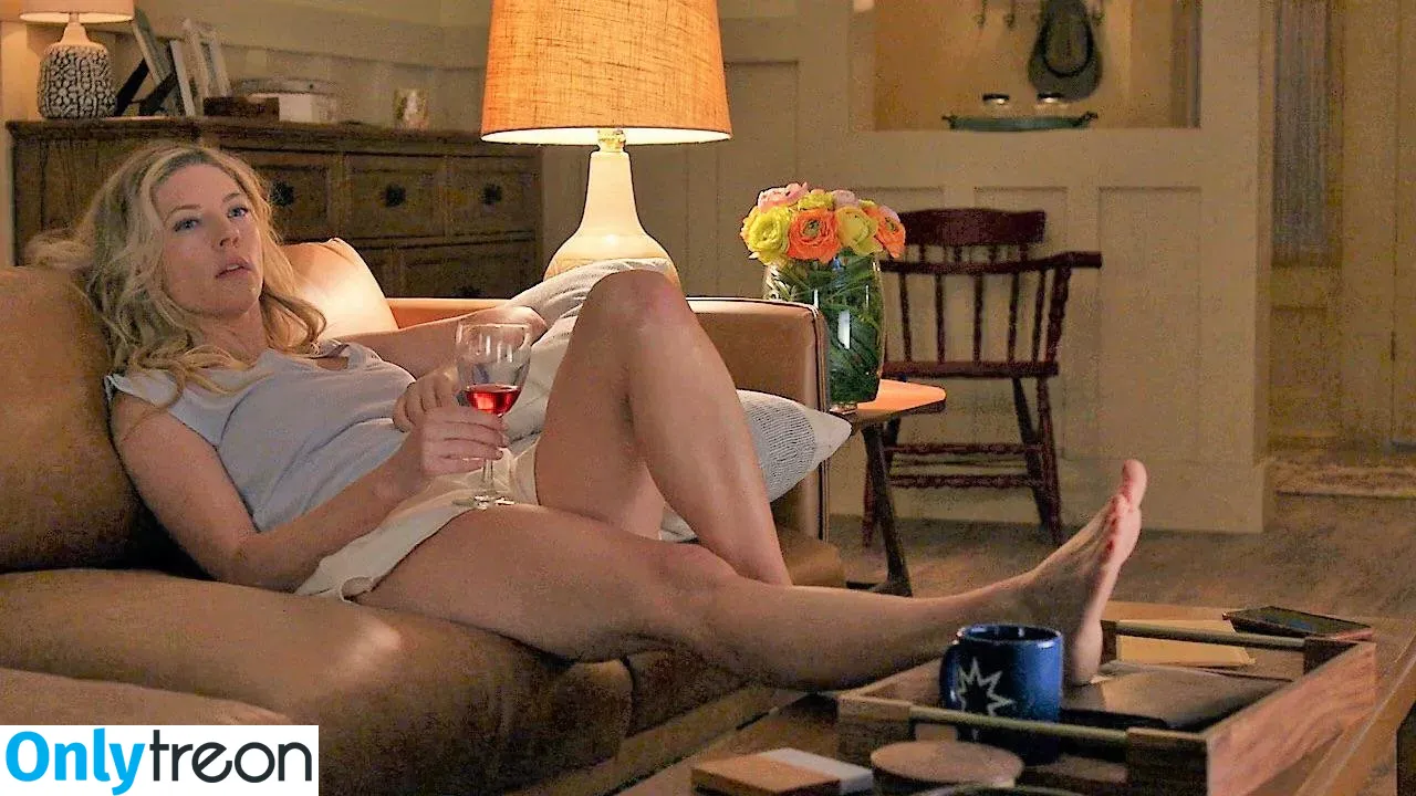 Katheryn Winnick nude photo #0051 (KatherynWinnick / basic_instinct)