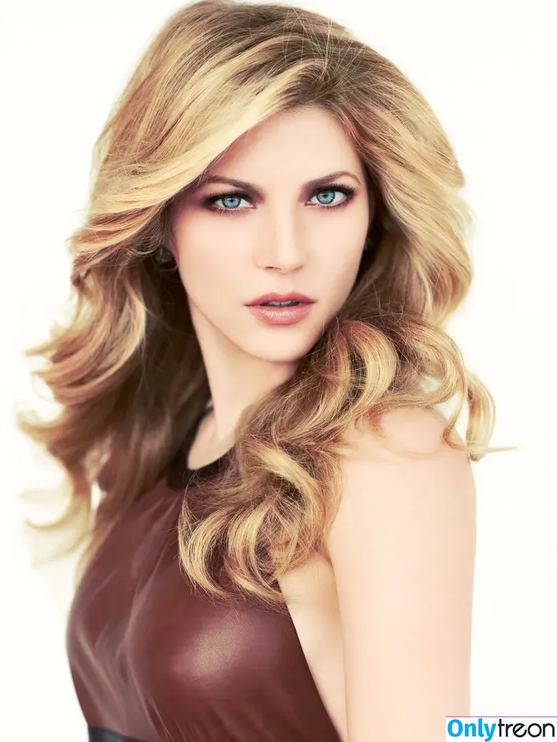 Katheryn Winnick nude photo #0080 (KatherynWinnick / basic_instinct)