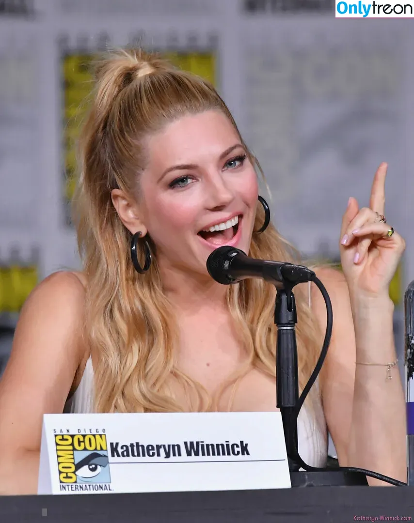 Katheryn Winnick nude photo #0094 (KatherynWinnick / basic_instinct)