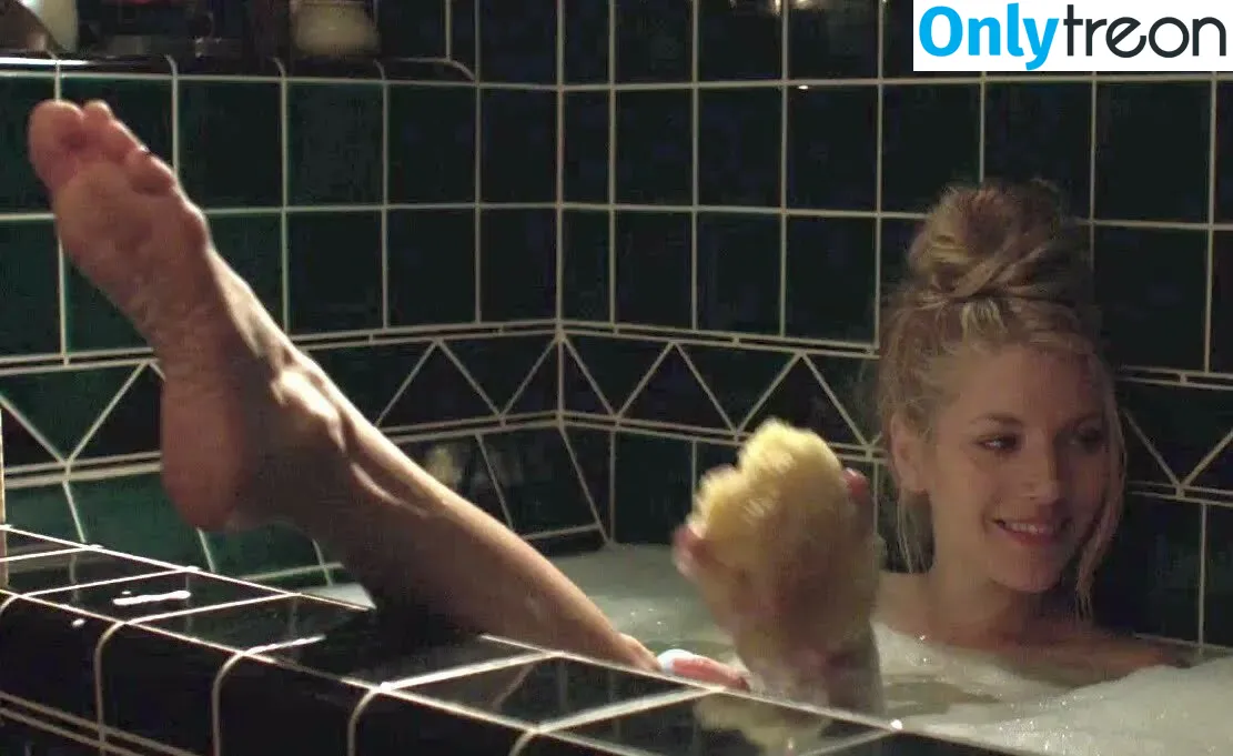 Katheryn Winnick nude photo #0120 (KatherynWinnick / basic_instinct)