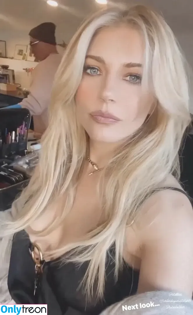 Katheryn Winnick nude photo #0220 (KatherynWinnick / basic_instinct)