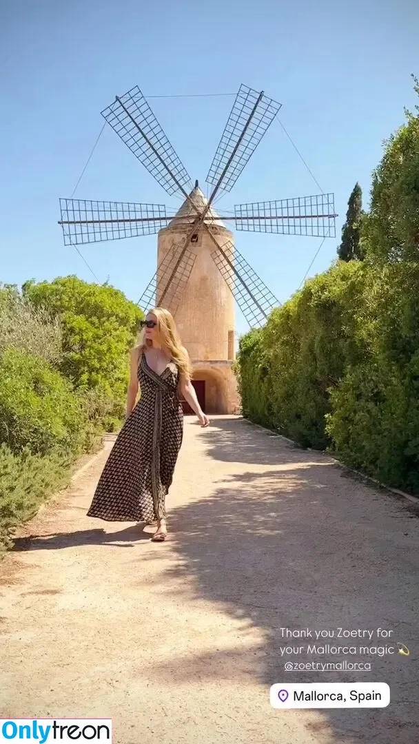 Katheryn Winnick nude photo #0870 (KatherynWinnick / basic_instinct)