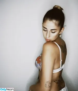 Kathiyessir nude photo #0004