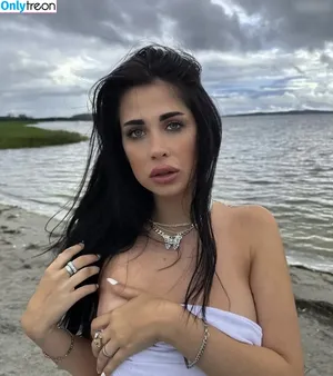 Kathiyessir nude photo #0008