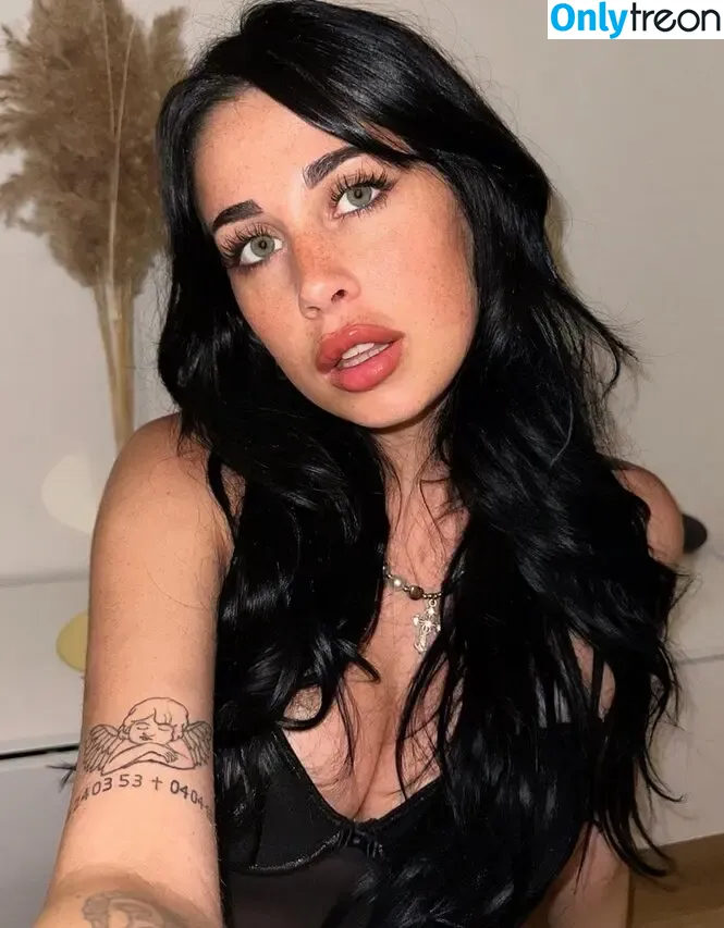Kathiyessir nude photo #0042 (Kathiyessir)