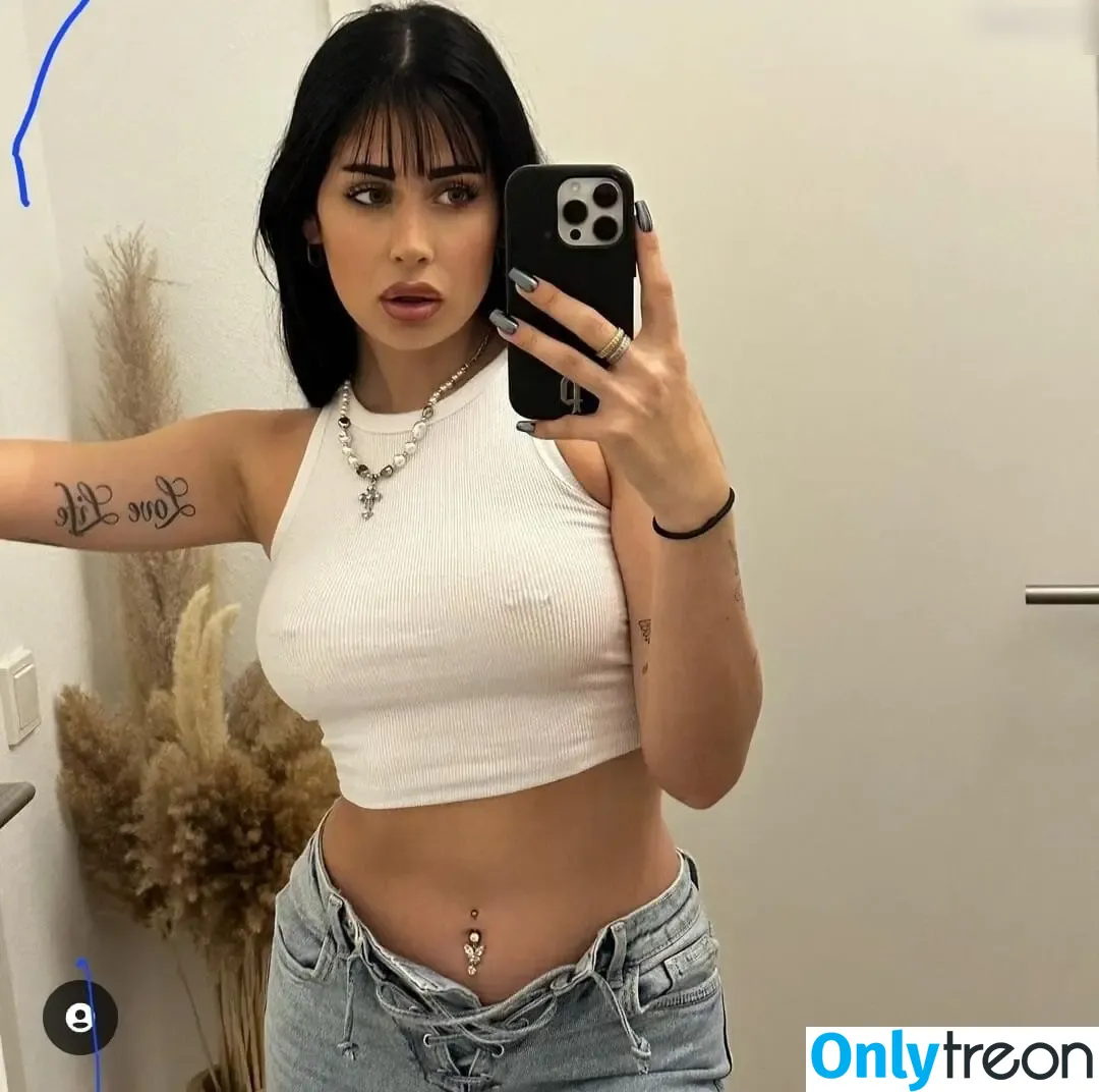 Kathiyessir nude photo #0045 (Kathiyessir)